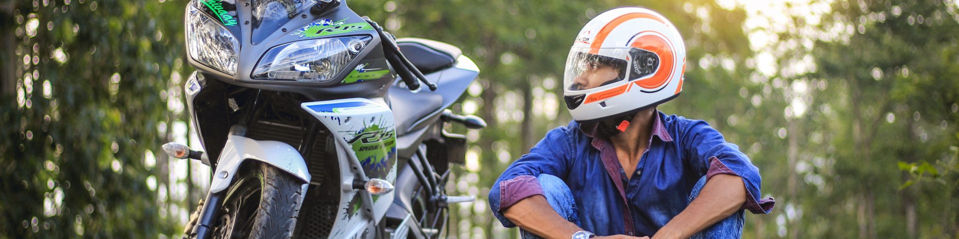 Die Teilnehmer am Sicherheitstraining lernen unter Anleitung eines erfahrenen Instruktors, Risiken des Straßenverkehrs richtig einzuschätzen und gefährliche Situationen frühzeitig zu erkennen.